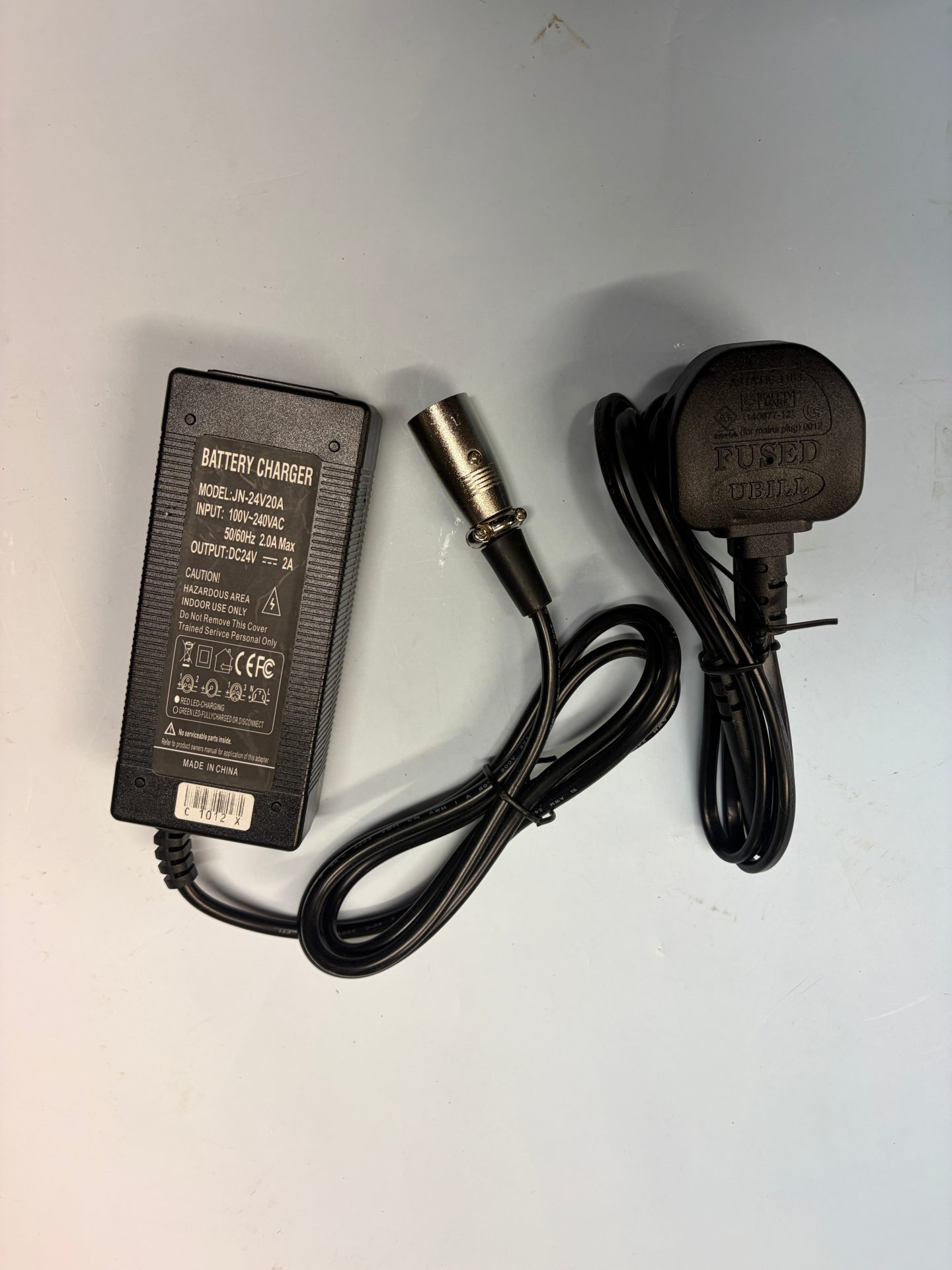 24V 2A 3 Pin Charger