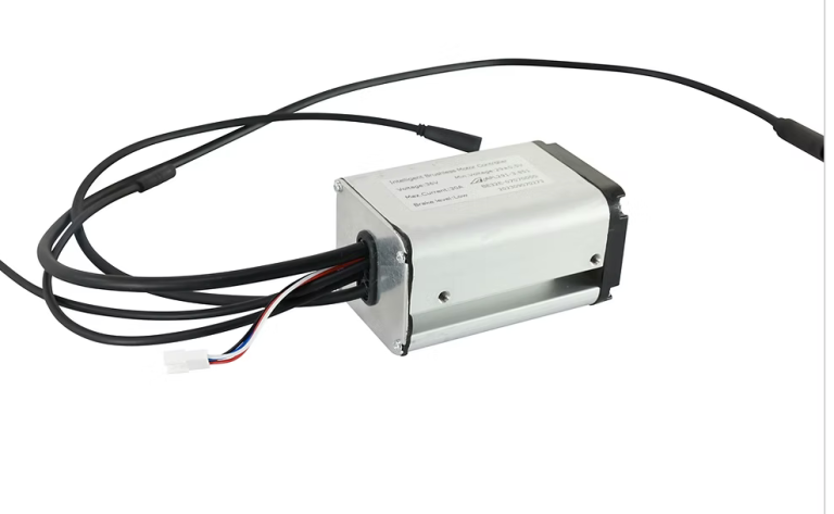 Revvi 18" 30A 500W controller Speed Switch Built In - Yes